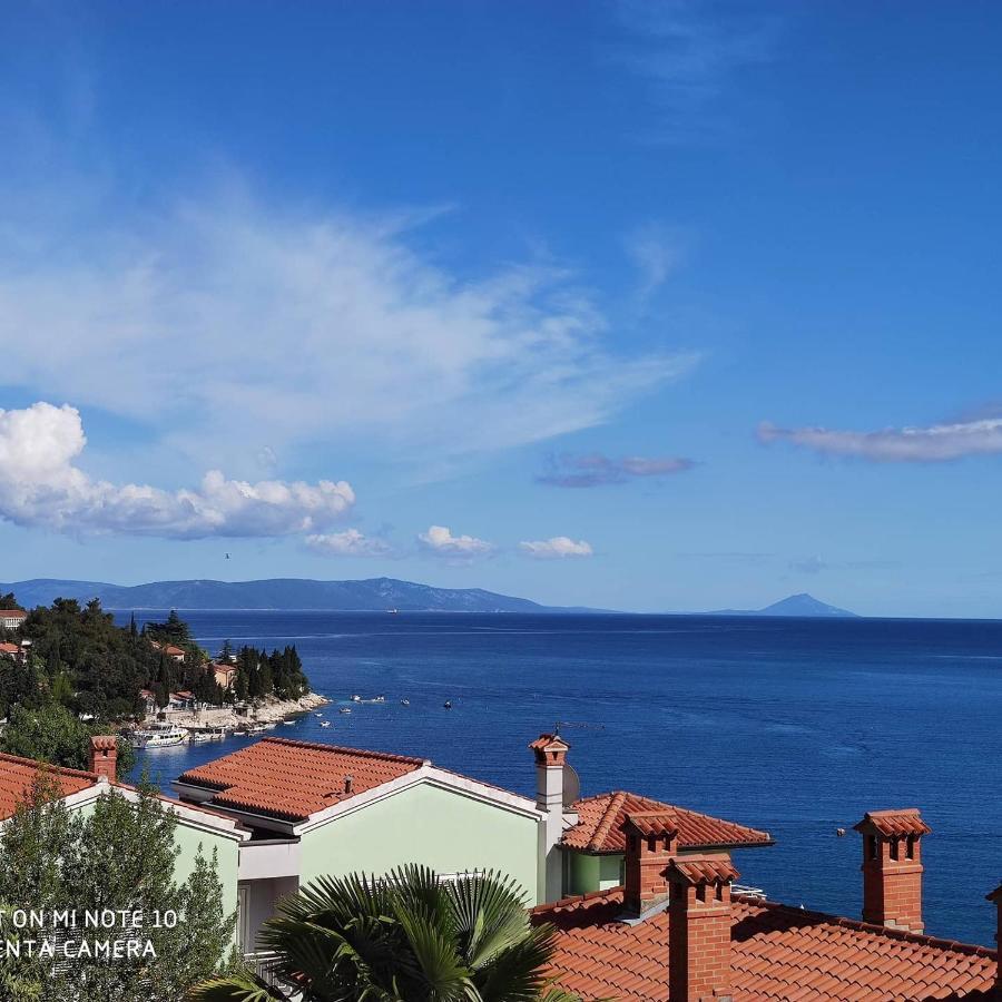 Apartment Noemi With A Direct Beach View Rabac Luaran gambar