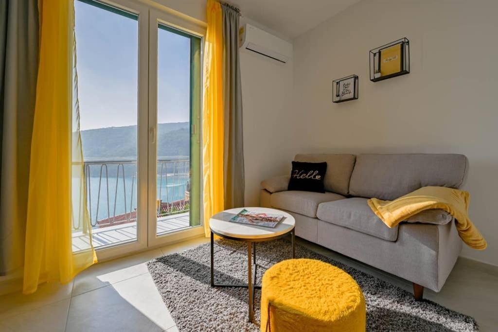 Apartment Noemi With A Direct Beach View Rabac Luaran gambar
