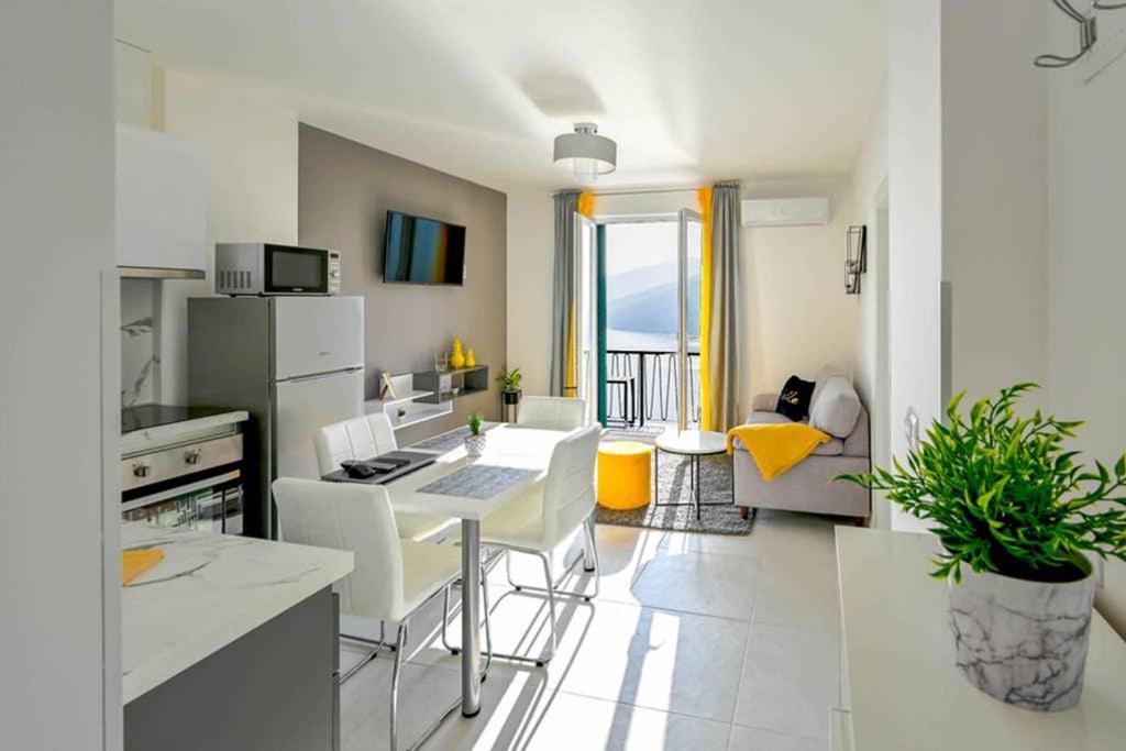 Apartment Noemi With A Direct Beach View Rabac Luaran gambar