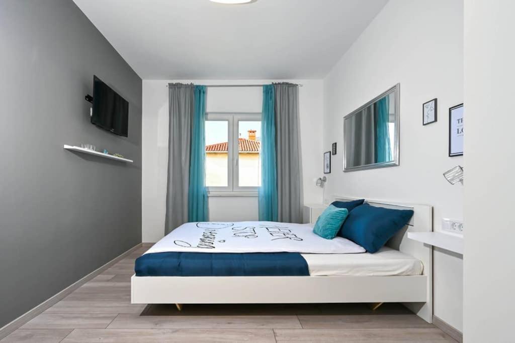 Apartment Noemi With A Direct Beach View Rabac Luaran gambar